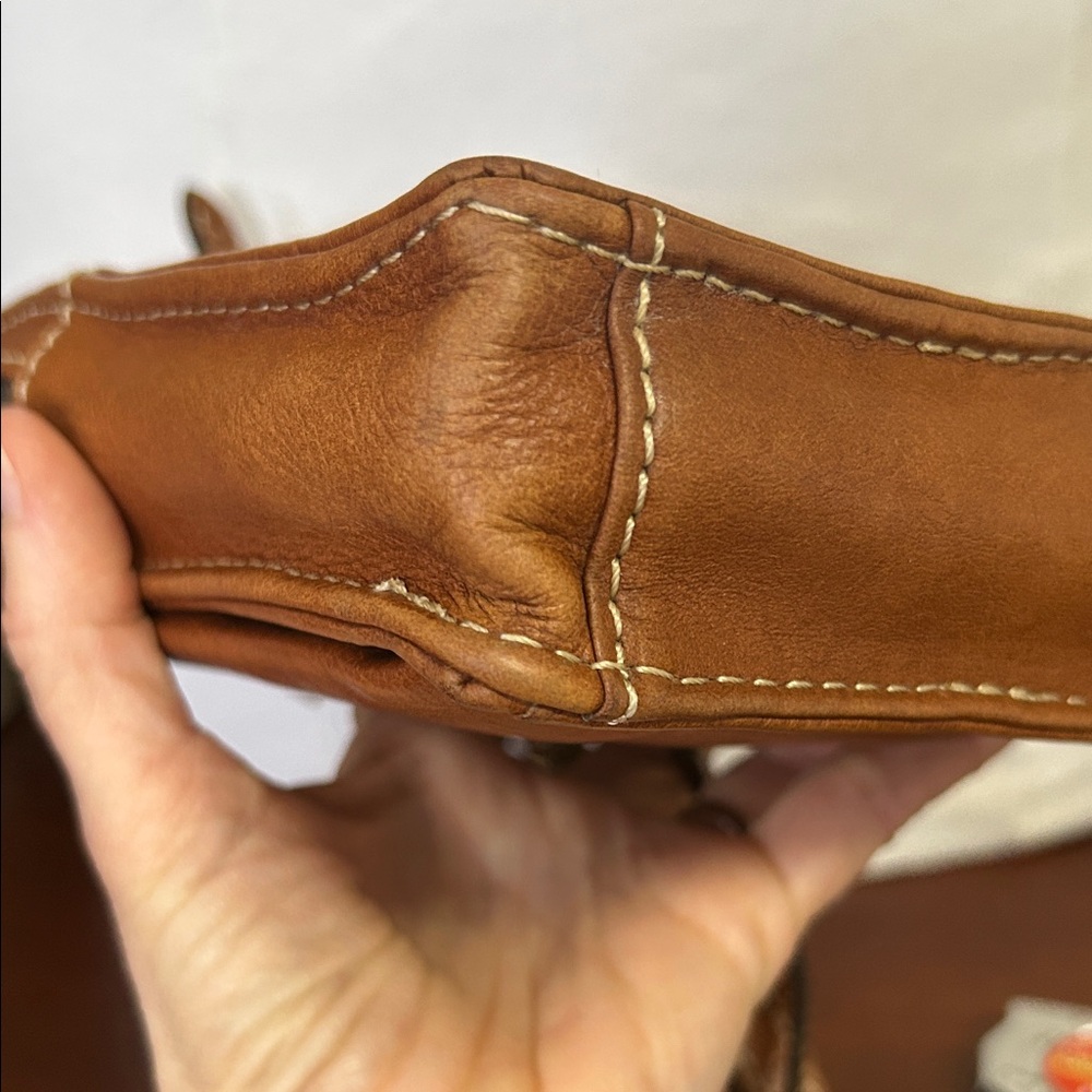 Patricia Nash Cognac Brown Handstitched Leather Crossbody Phone/wallet bag - Picture 12 of 13
